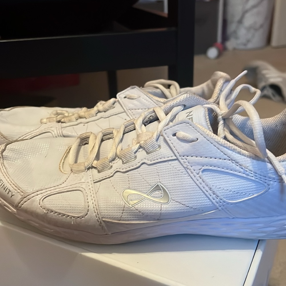 Nfinity Cheer Shoes - Picture 2 of 4